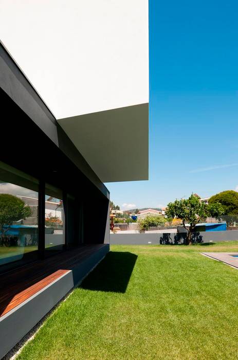 โดย Urban Core มินิมัล