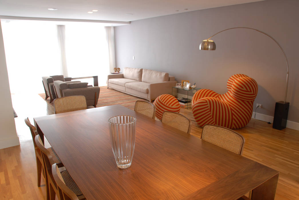 Jantar integrado ao Living 3 MONICA SPADA DURANTE ARQUITETURA Salas de estar minimalistas