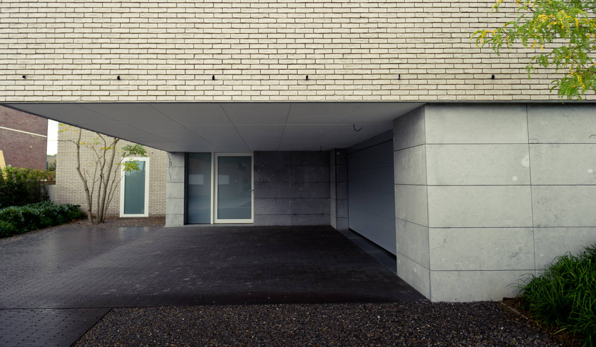 Le Cube Blanc, Luc Spits Architecture Luc Spits Architecture Garage / Hangar modernes