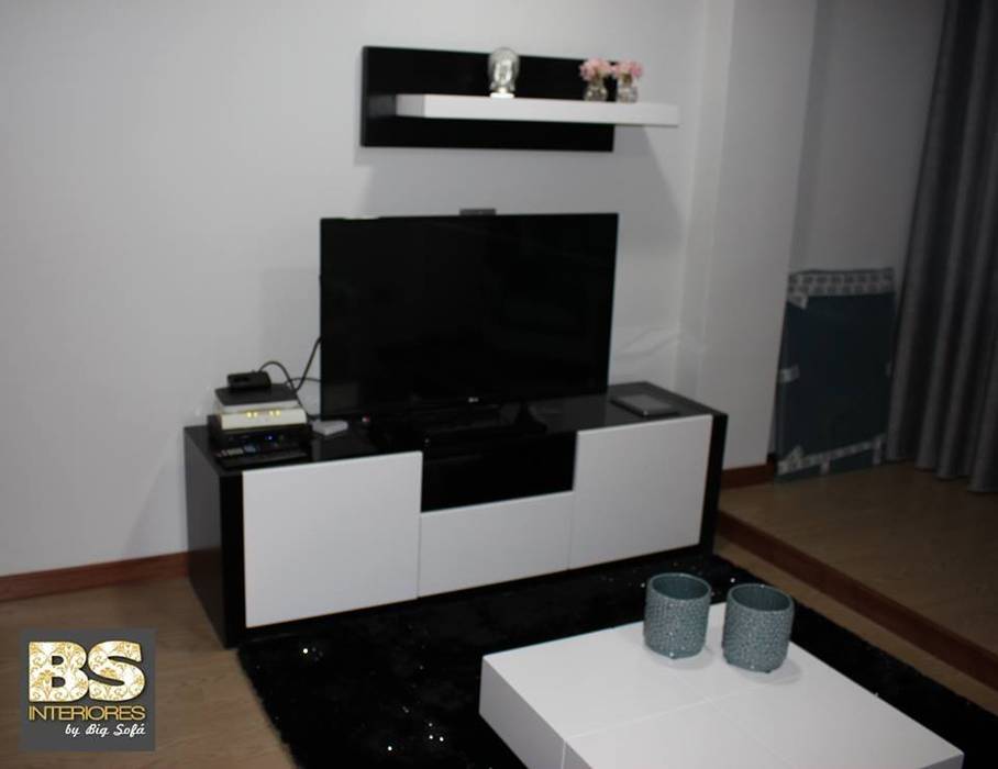 Sala de Estar/Jantar Prestígio BS Interiores Salas de estar modernas TV e mobiliário