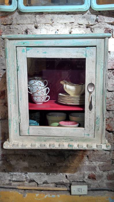 BOTIQUIN ANTIGUO Muebles eran los de antes - Buenos Aires Cocinas rústicas Madera maciza Multicolor Muebles de cocina