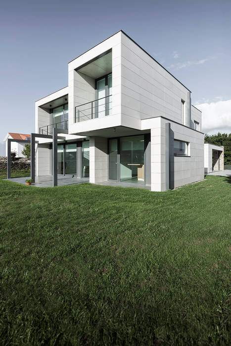 Vivienda en Mugardos, AD+ arquitectura AD+ arquitectura Einfamilienhaus Stein