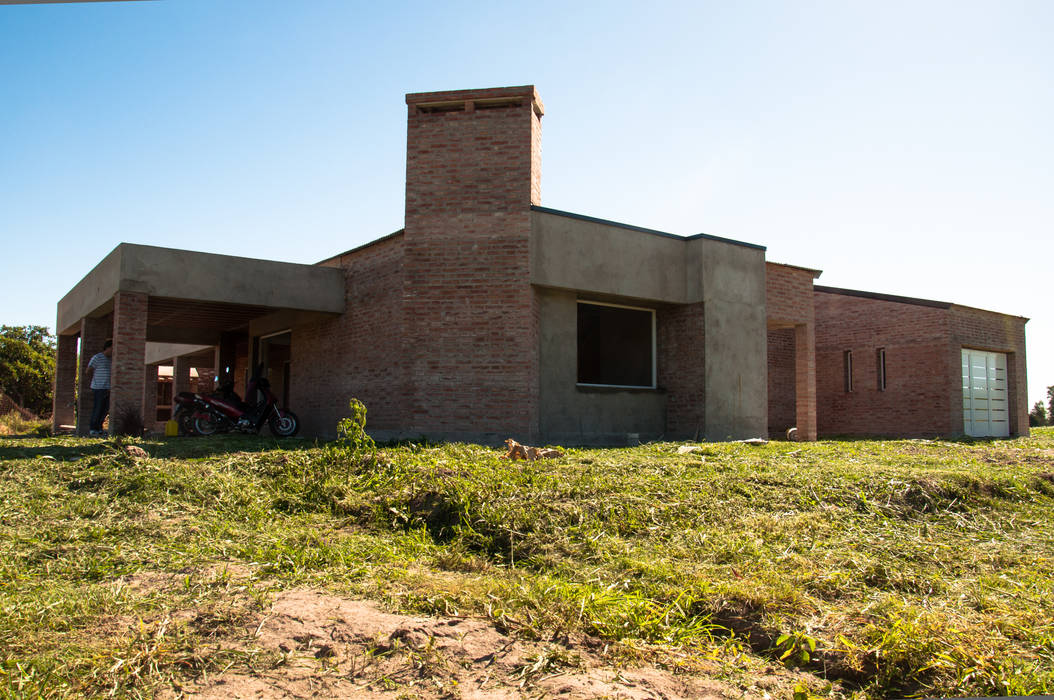 CASA ZURLO - BARDUCCO, norte.ARQ norte.ARQ Casas modernas Tijolo