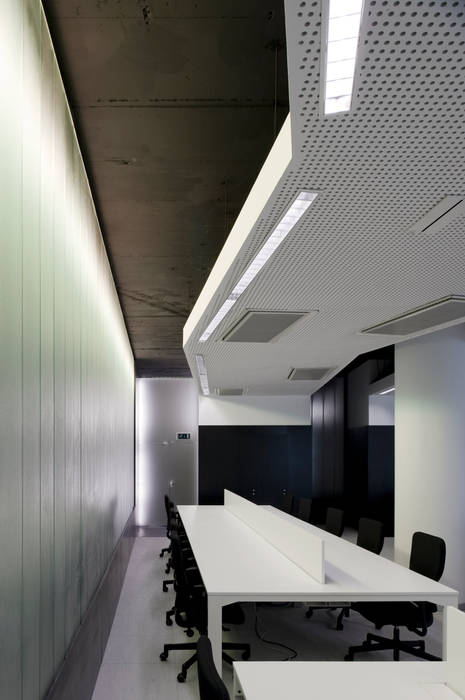 SIBS - Lisboa - Portugal, iduna iduna Modern study/office Desks