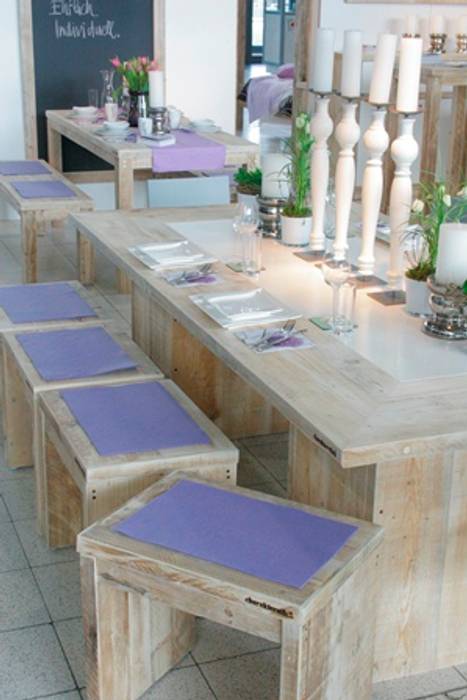 Tische und Bänke aus Bauholz , Tischlerei Charakterstück Tischlerei Charakterstück Modern dining room Tables