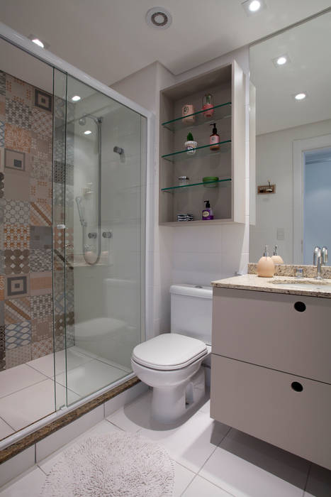 RESIDÊNCIA JO, UNION Architectural Concept UNION Architectural Concept Modern Bathroom MDF Encanamento,Propriedade,Branco,Assento da privada,produtos,Banheiro,Banheiro,Armário de banheiro,Roxa,Design de interiores