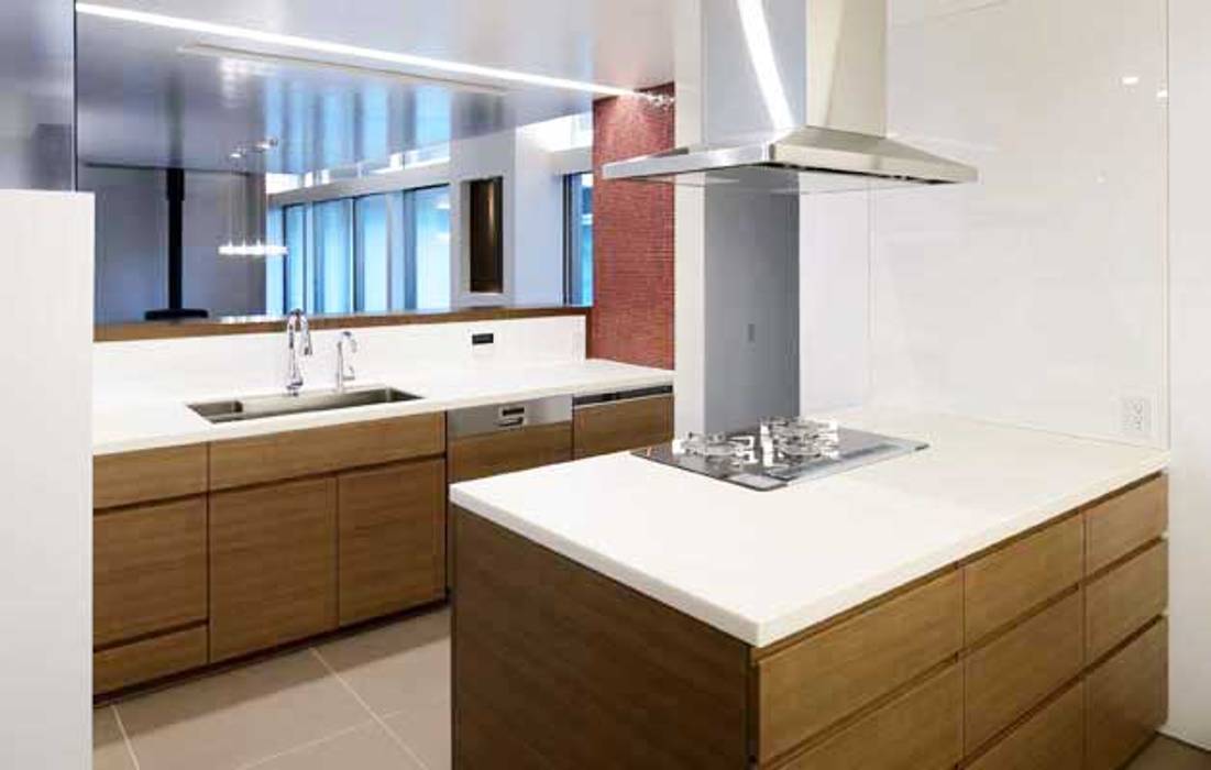 house W, 株式会社INTERLUDE 株式会社INTERLUDE Kitchen Bench tops