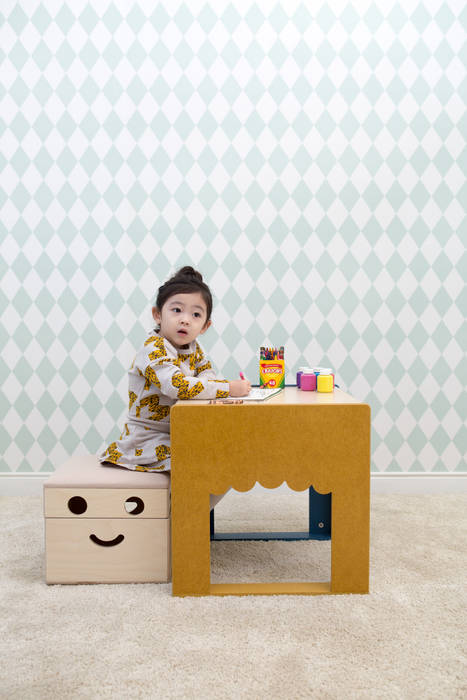 Winky boy2, YZAB YZAB Modern Kid's Room Desks & chairs