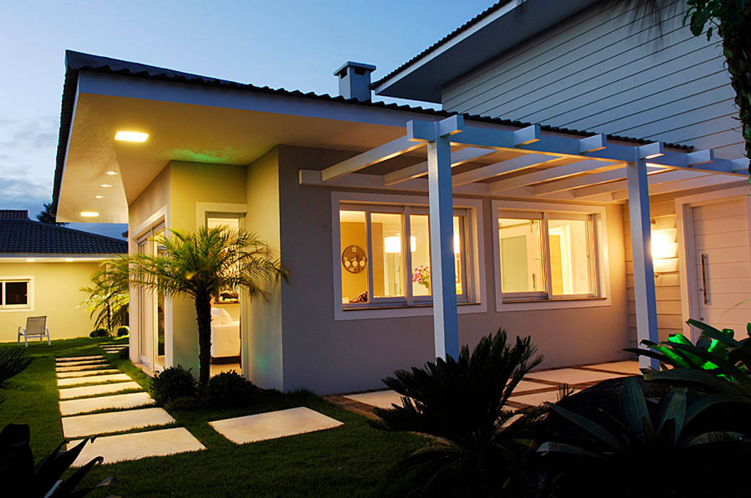 Casa de Praia em Xangri-lá - RS, Londero Moraes Arquitetura & Design Londero Moraes Arquitetura & Design Modern home
