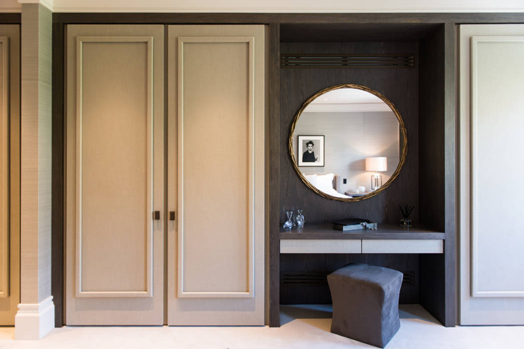 ​Bedroom at Bedford Gardens house. Nash Baker Architects Ltd Camera da letto moderna Legno Effetto legno