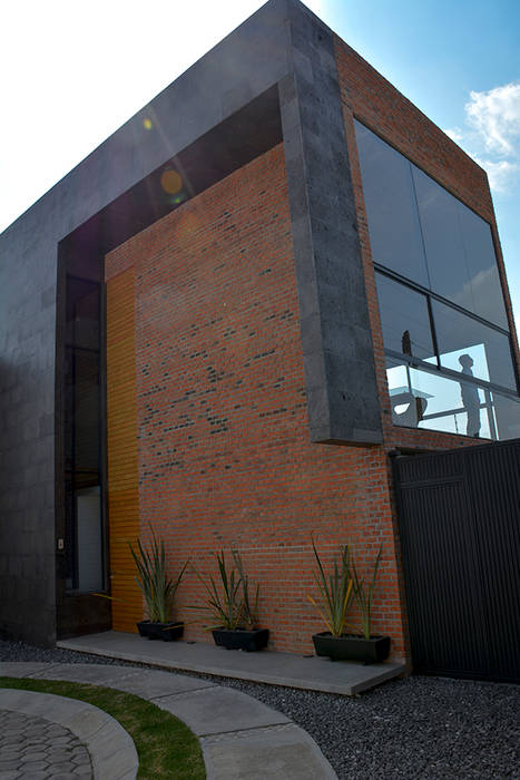 Sol 25_19 Proyecto Cafeina Casas industriales Piedra
