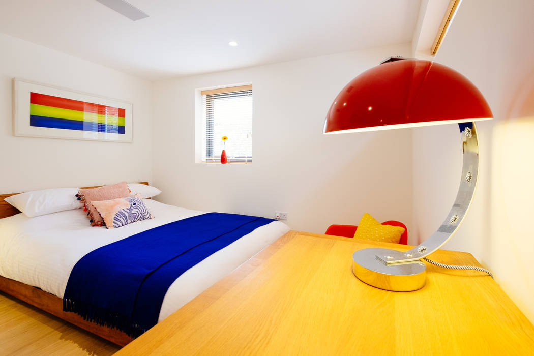 Gwel an Treth homify Modern style bedroom