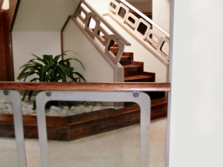 Diseño Escalera GD Studio CA Pasillos, vestíbulos y escaleras de estilo minimalista Madera Acabado en madera