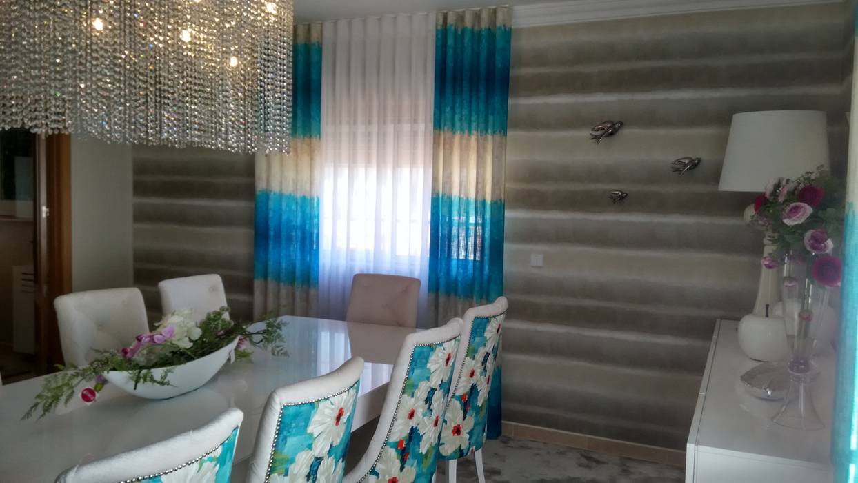 Cortinas e papel de parede Andreia Louraço - Designer de Interiores e Exteriores (Email: atelier.andreialouraco@gmail.com) Salas de jantar modernas Linho Rosa Acessórios e decoração