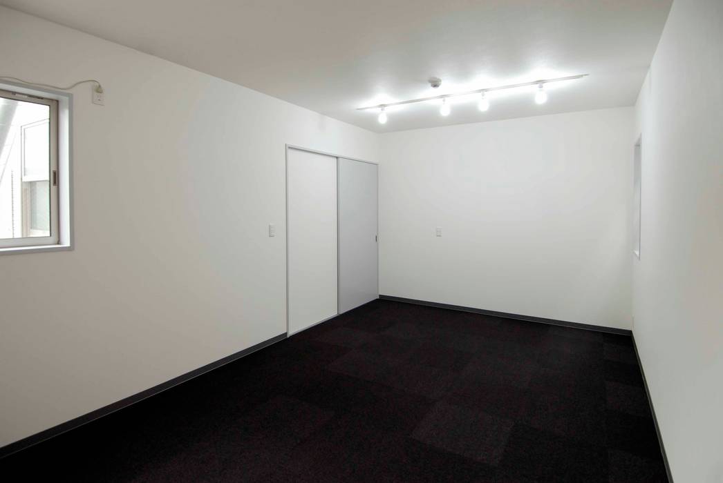 M-Studio（写真家と陶芸家の家）, モノマ建築設計事務所 モノマ建築設計事務所 オリジナルスタイルの 寝室 照明