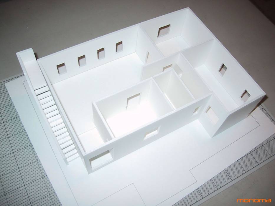 1階模型: モノマ建築設計事務所が手掛けた折衷的なです。,オリジナル
