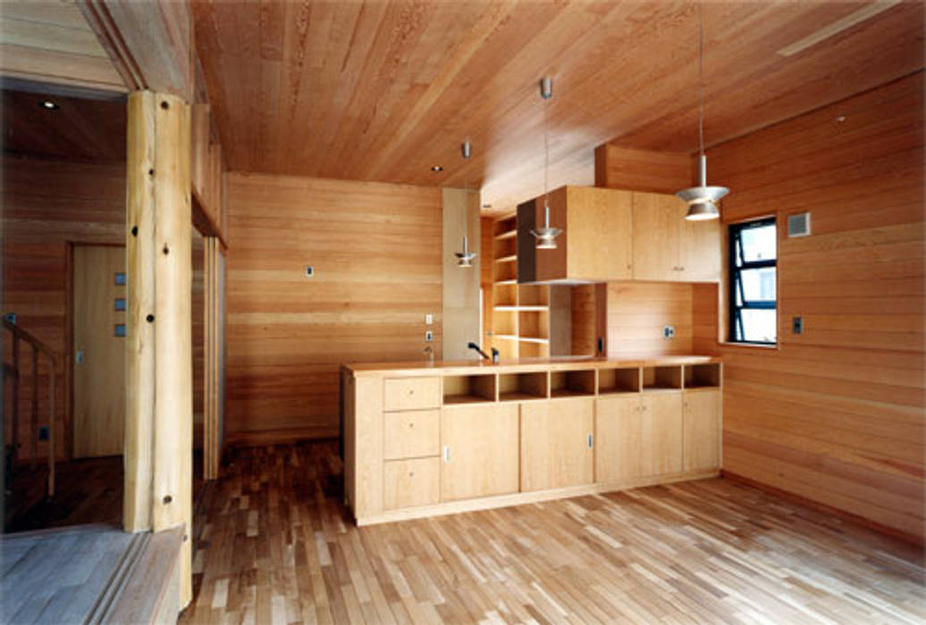 【食堂その１】 安達文宏建築設計事務所 カントリーデザインの キッチン