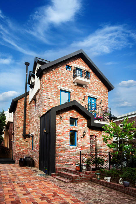 Blue windows, 국민대학교 국민대학교 Country style houses