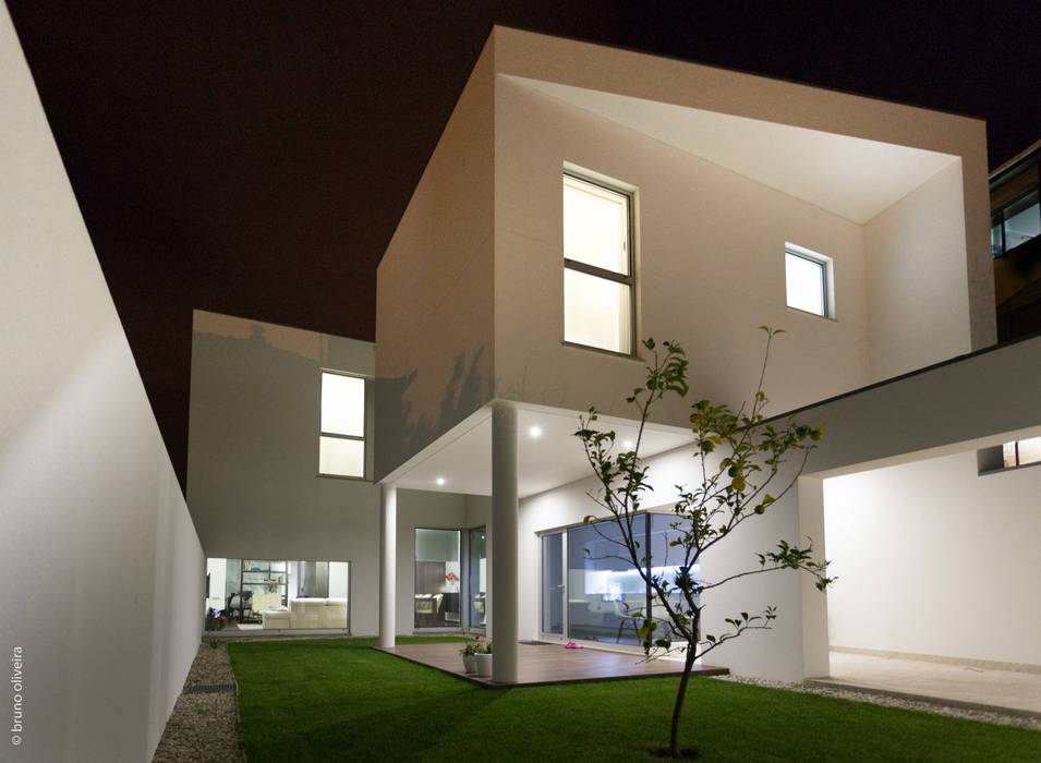 house 116, bo | bruno oliveira, arquitectura bo | bruno oliveira, arquitectura Modern Houses Granite White
