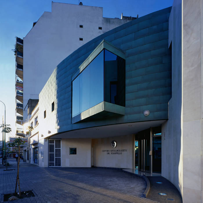 Centro Oftalmológico Scarpello, Brunzini Arquitectos & Asociados Brunzini Arquitectos & Asociados Commercial spaces Clinics