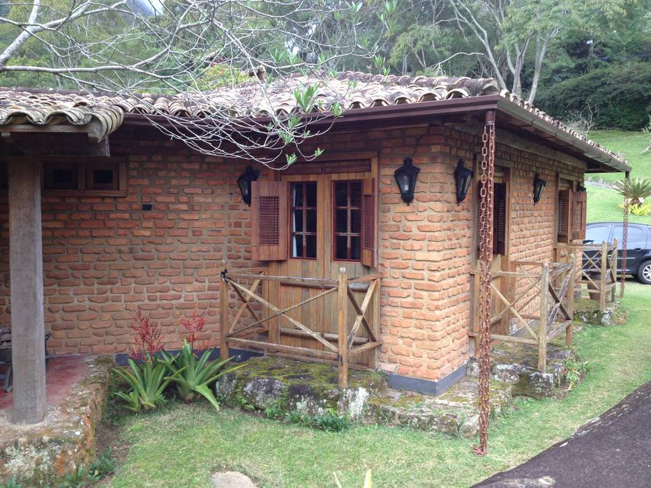 Casa Araras, Fernando Menezes Arquitetura Fernando Menezes Arquitetura Casa rurale