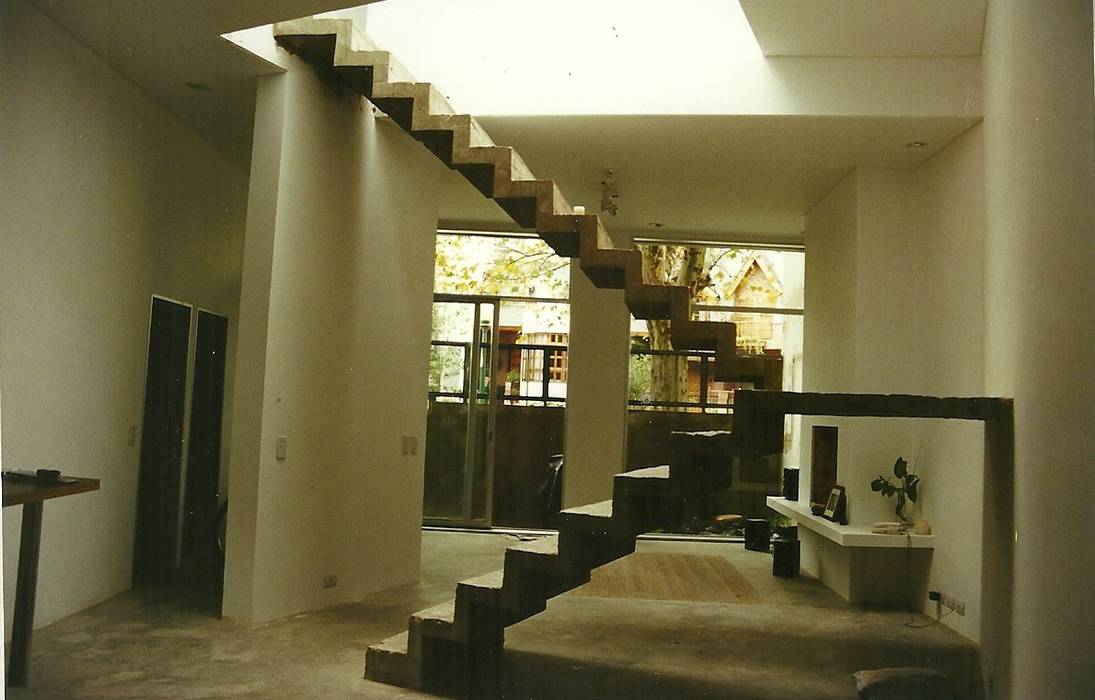 Reciclajes, Arquitecto Oscar Alvarez Arquitecto Oscar Alvarez Pasillos, vestíbulos y escaleras modernos