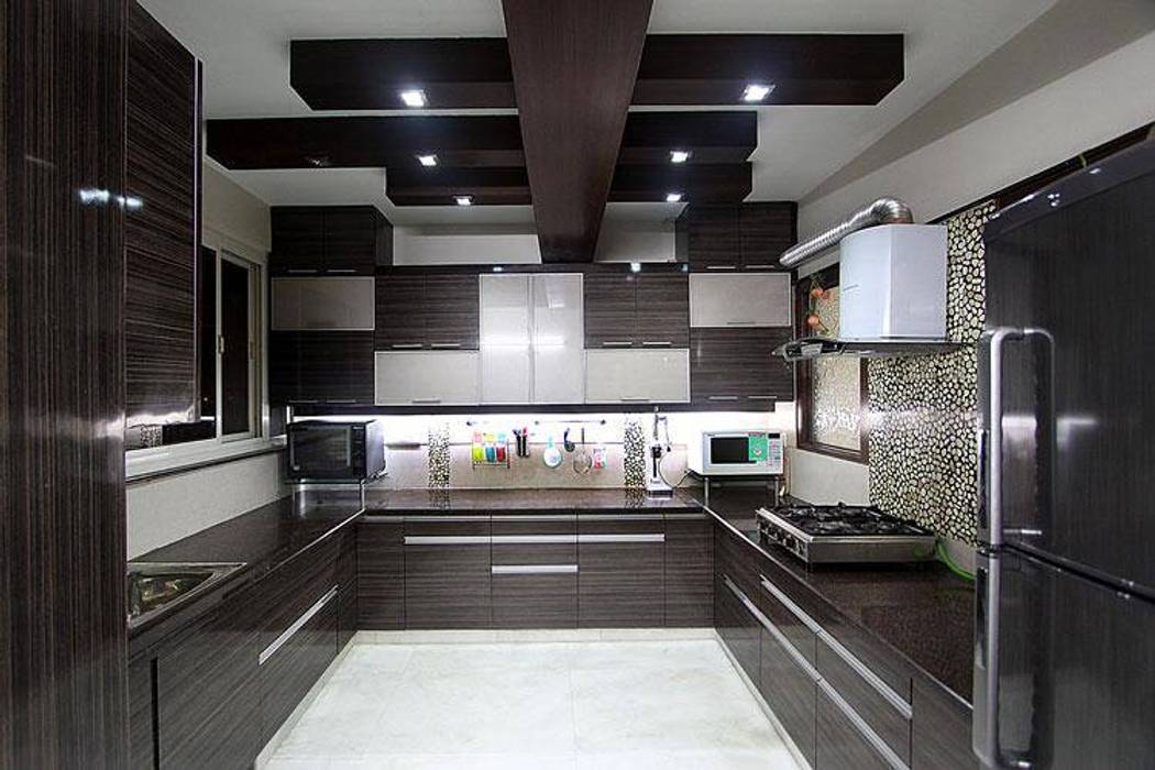 Modular Kitchen, S.R. Buildtech – The Gharexperts S.R. Buildtech – The Gharexperts Modern kitchen Storage