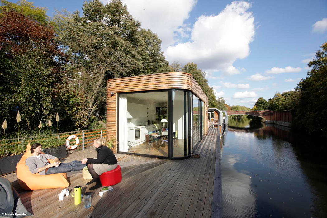 „Traumfänger" - Hausboot auf dem Eilbekkanal l Hamburg, Rost.Niderehe Architekten I Ingenieure Rost.Niderehe Architekten I Ingenieure Varandas, alpendres e terraços modernos