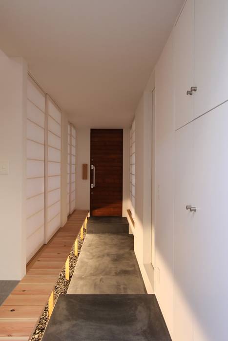 青葉台の家 , shibuya shibuya モダンスタイルの 玄関&廊下&階段