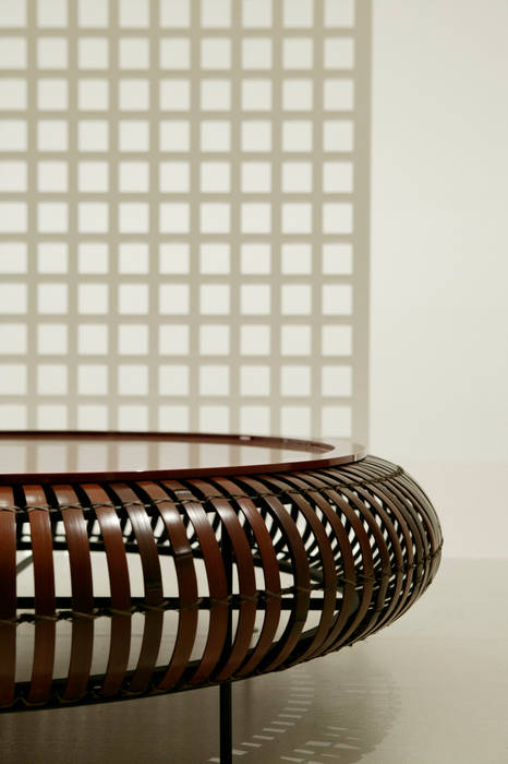 The bamboo - ラウンドテーブル 有限会社スペースマジックモン モダンデザインの リビング 竹 緑 サイドテーブル＆トレー
