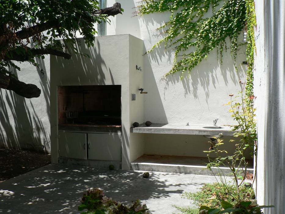 Casa Jufré | Ampliación + Remodelación., Paula Mariasch - Juana Grichener - Iris Grosserohde Arquitectura Paula Mariasch - Juana Grichener - Iris Grosserohde Arquitectura Modern Garden