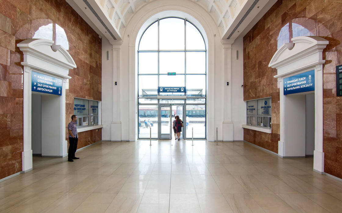 entrance hall interior VALENTIROV&PARTNERS مساحات تجارية مطار