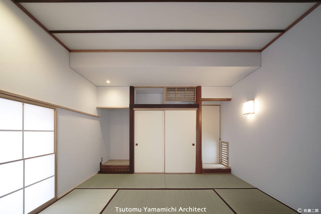 遠くを見る家～中津 6つの庭をもつ住まい～, 山道勉建築 山道勉建築 Scandinavian style media rooms Wood Wood effect