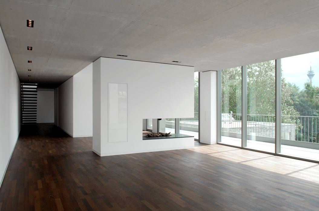 Penthouse Dusseldorf Moderne Wohnzimmer Von Corneille