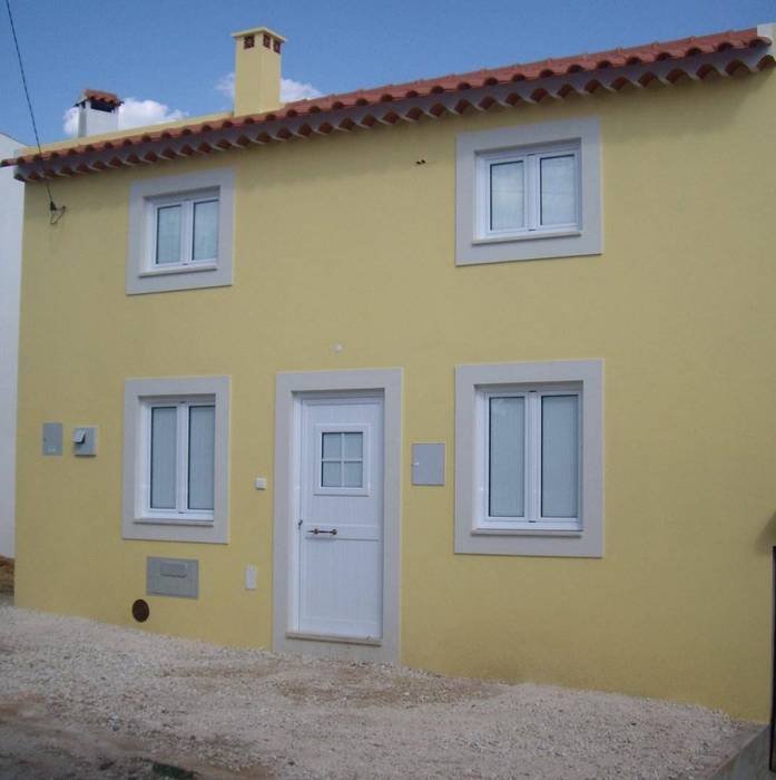 Construção de moradia em estilo rústico para venda, Atádega Sociedade de Construções, Lda Atádega Sociedade de Construções, Lda Rustic style house