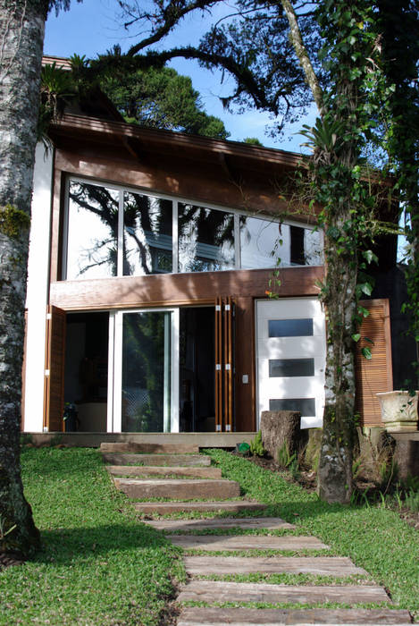 Residência RLC, Squadra Arquitetura Squadra Arquitetura Casas de estilo rústico Derivados de madera Transparente