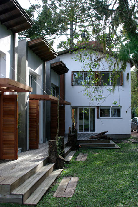 Residência RLC, Squadra Arquitetura Squadra Arquitetura Modern houses Engineered Wood Transparent