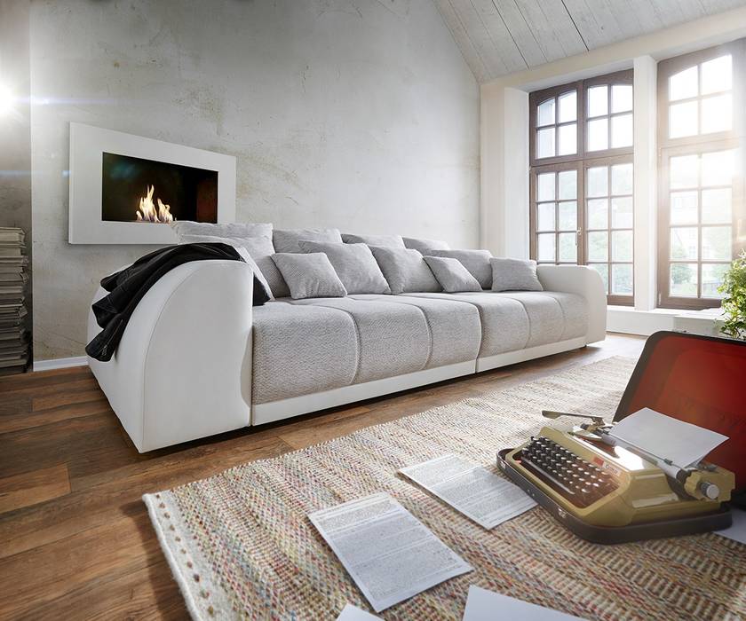 homify Living room Sofas & armchairs