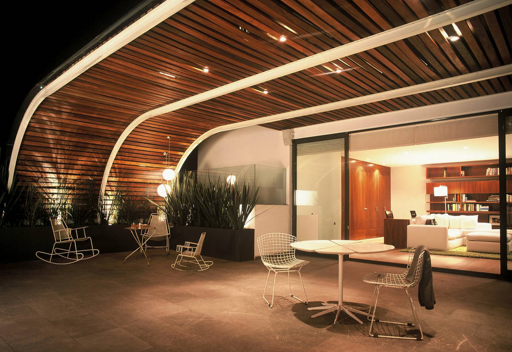 Penhouse GB (2010), Weber Arquitectos Weber Arquitectos Modern Terrace Wood Wood effect