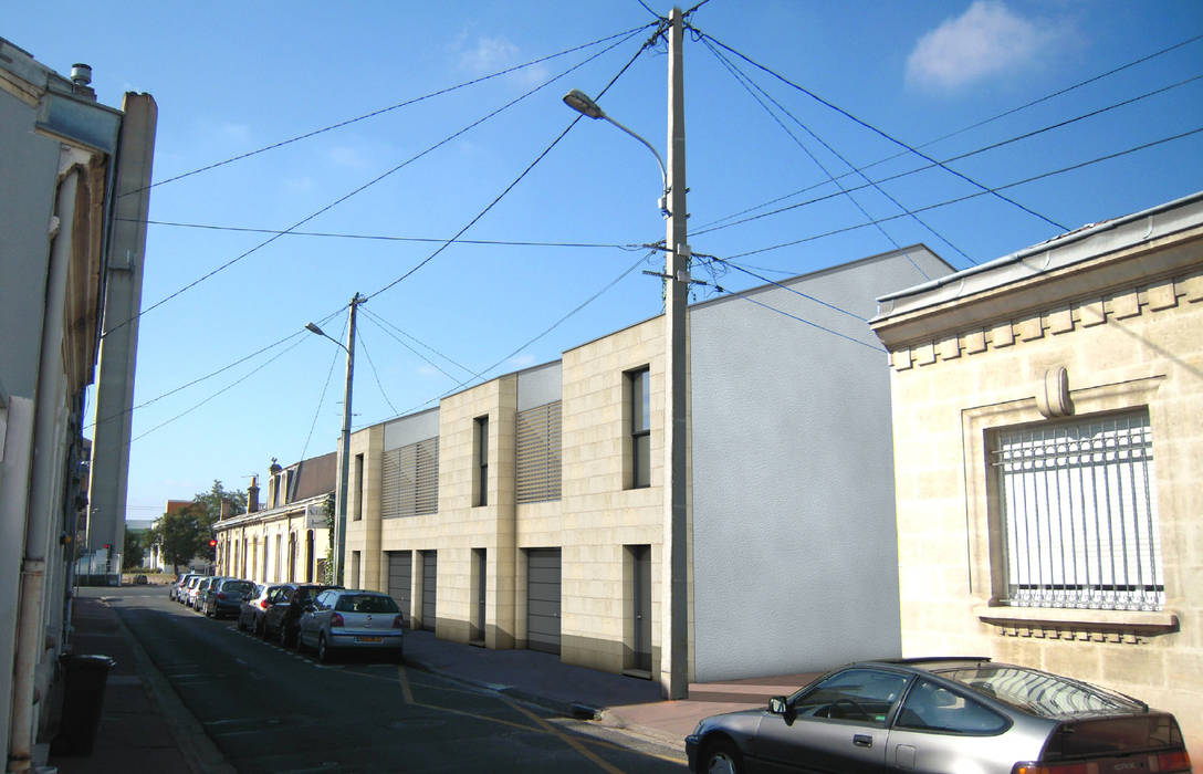 Insertion du projet sur le terrain Cécilia Cretté architecte Maisons modernes Pierre Feu de stationnement automobile,Auto,Roue,Nuage,Ciel,Véhicule terrestre,Pneu,Véhicule,Fenêtre,Imeuble