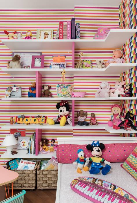 Apartamento colorido e pequeno no Alto da Lapa, Cores Lovers Cores Lovers Nursery/kid’s room
