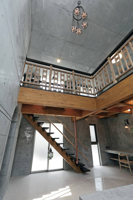 モロッコスタイルの家, TEAM-ASO EXa Planning TEAM-ASO EXa Planning Eclectic style corridor, hallway & stairs Wood Wood effect