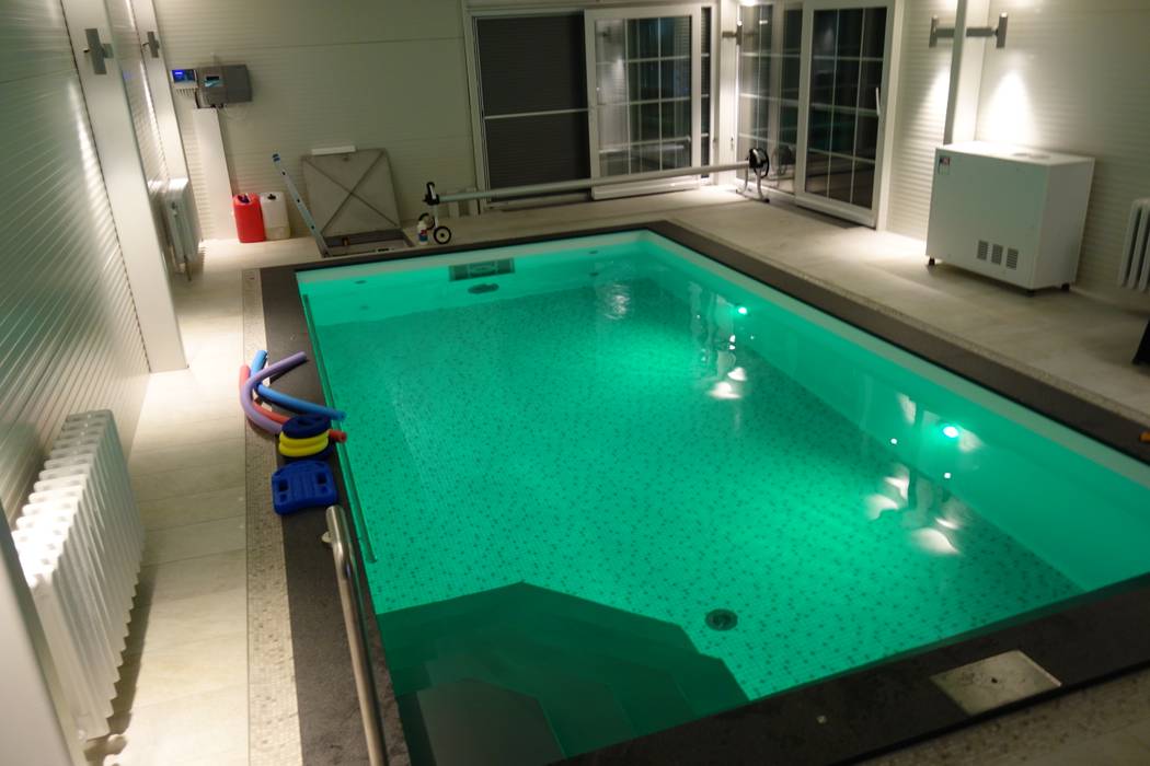 Foliebecken indoor, FKB Schwimmbadtechnik FKB Schwimmbadtechnik Kolam Renang Modern