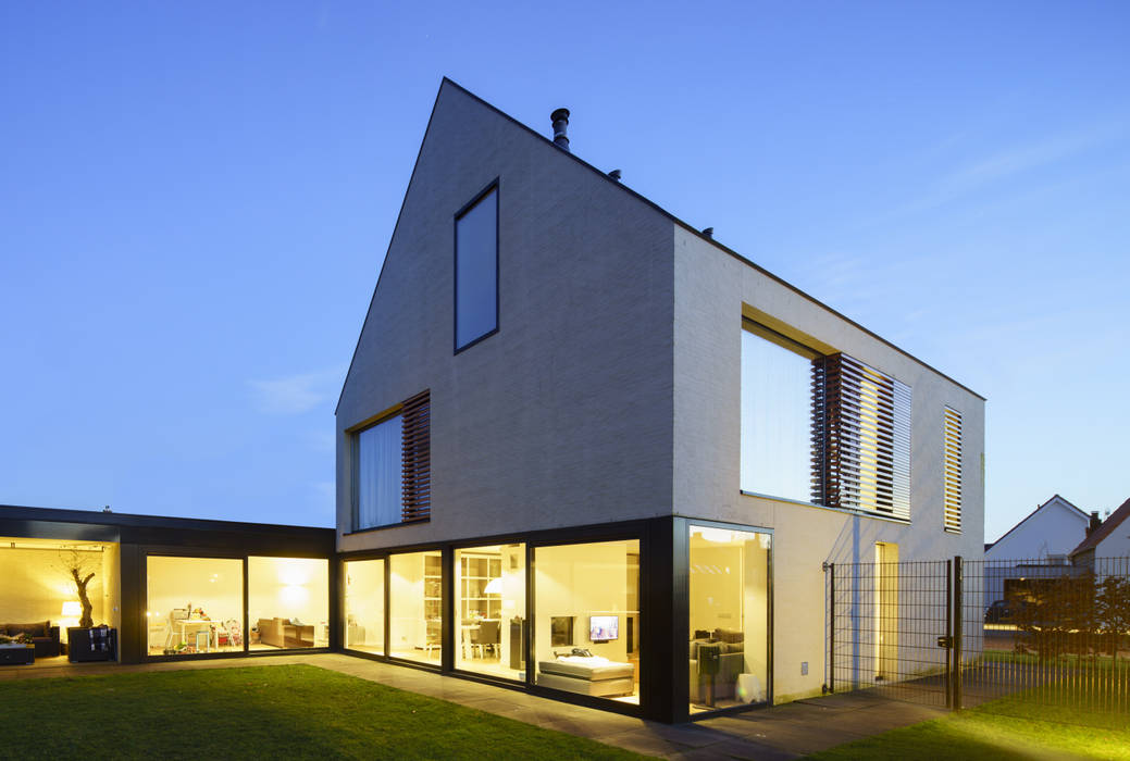 vrijstaand woonhuis particulier, JMW architecten JMW architecten Modern dining room Glass