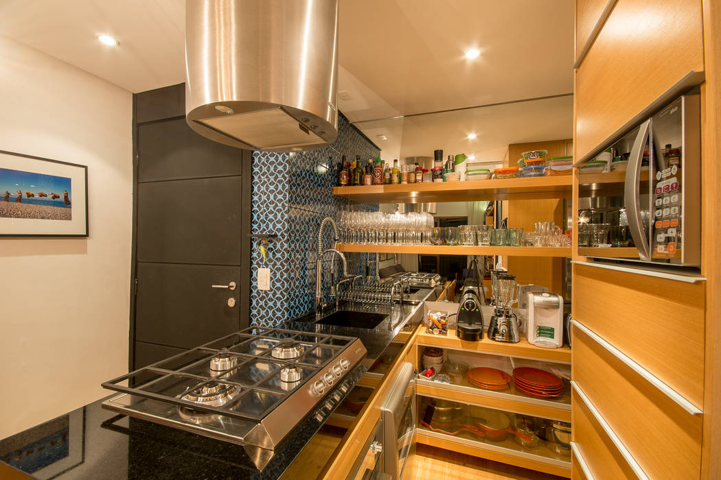 Apartamento Leopoldo, Sacada Sacada 現代廚房設計點子、靈感&圖片
