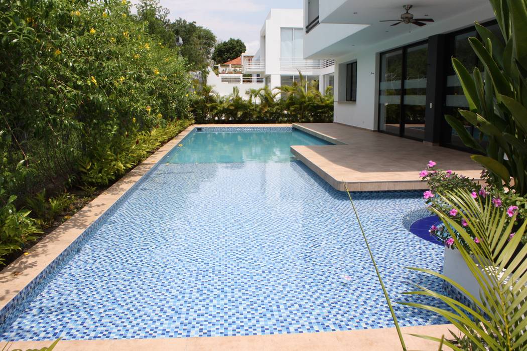 Piscina. homify Piscinas de estilo moderno