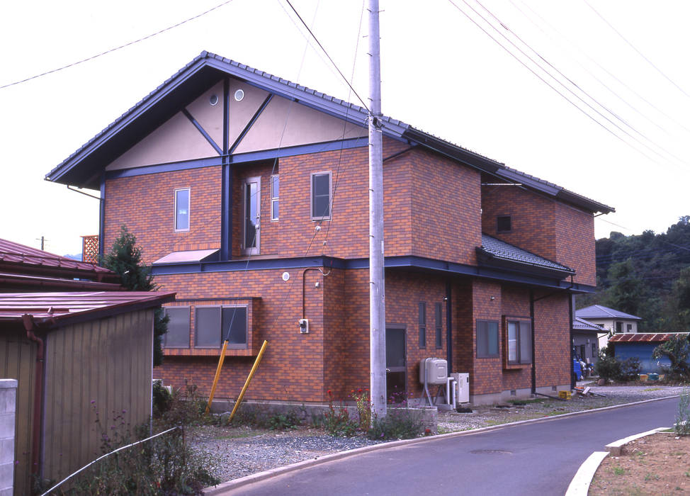 H鋼の家, アーキ・ヴォイス アーキ・ヴォイス 現代房屋設計點子、靈感 & 圖片 鐵/鋼