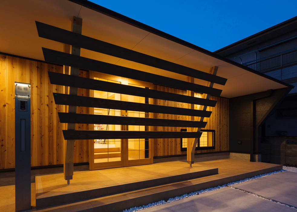 岡崎宇頭の家, 株式会社タバタ設計 株式会社タバタ設計 Asian style windows & doors