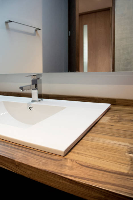 Apartamento Monteloma, KDF Arquitectura KDF Arquitectura Modern bathroom Solid Wood Multicolored