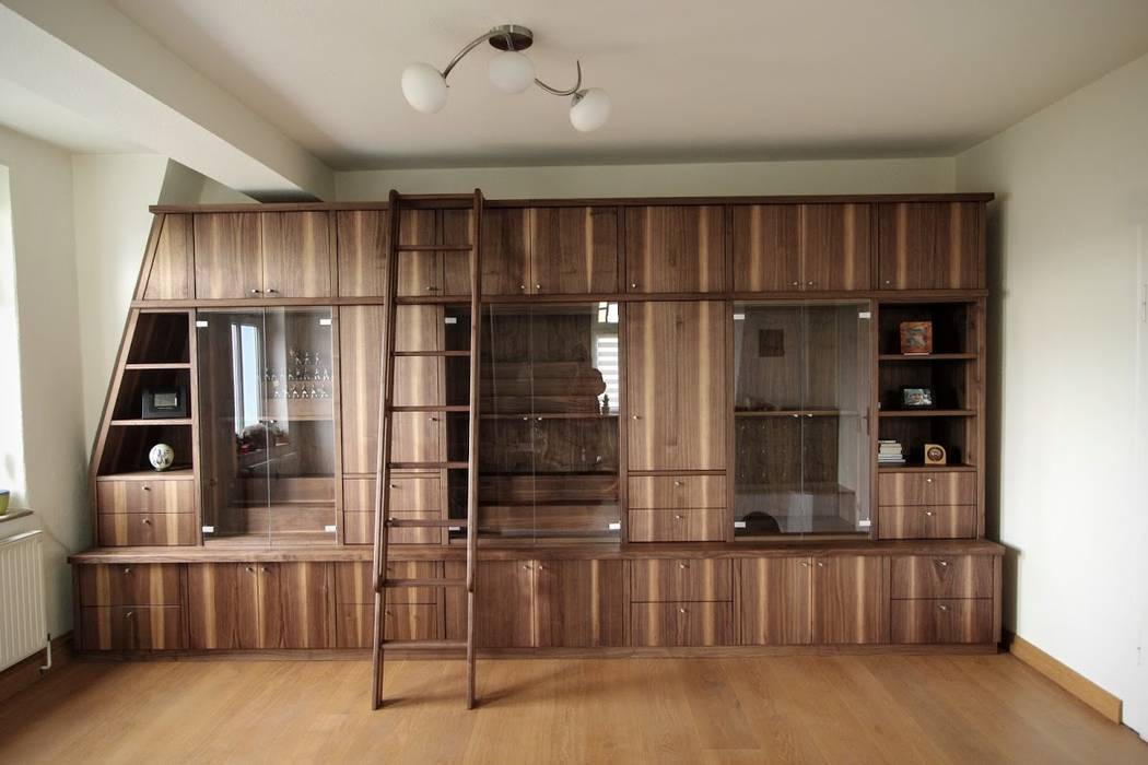 Einbaumöbel und Garderoben, Atelier Sinnesmagnet Atelier Sinnesmagnet Living room Solid Wood Multicolored Cupboards & sideboards